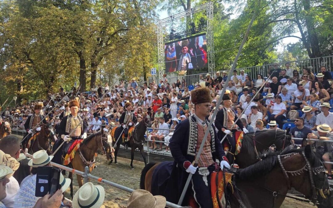 SINJSKA ALKA Članice HUMSTIDRZDR Željka Samac i Maja Bender na 311.Sinjskoj alki